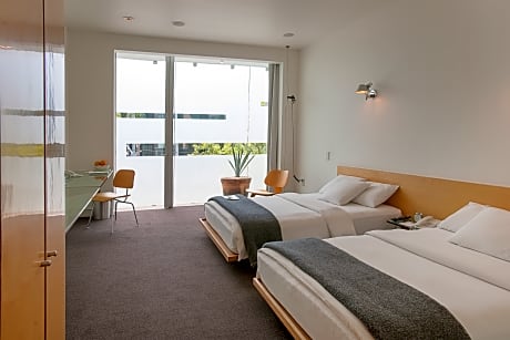 Double deluxe two beds