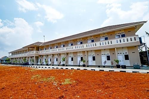 SPOT ON 2027 Putri Guest House Syariah