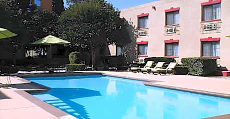 Casa Grande Chihuahua Hotel