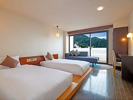 Superior Twin Room with View