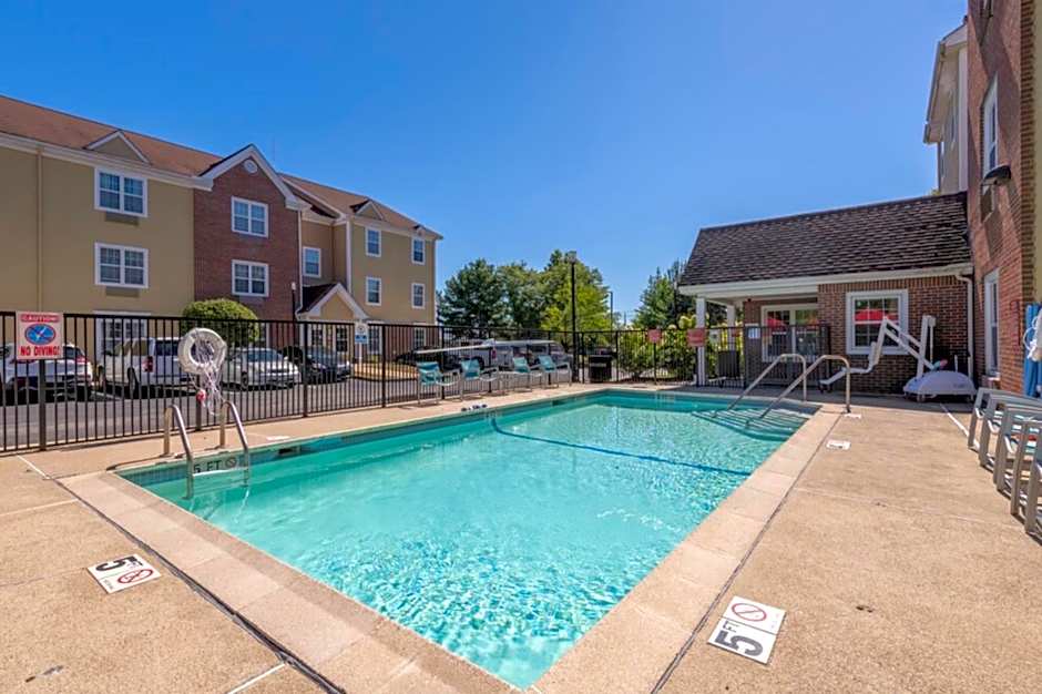 Residences at Tewksbury