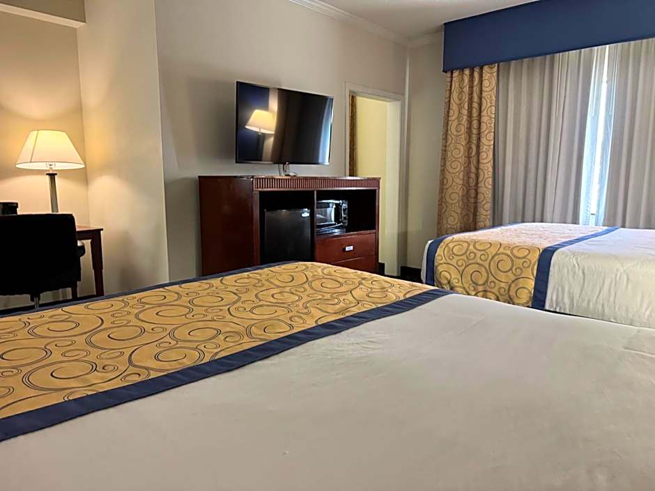 Baymont by Wyndham McComb