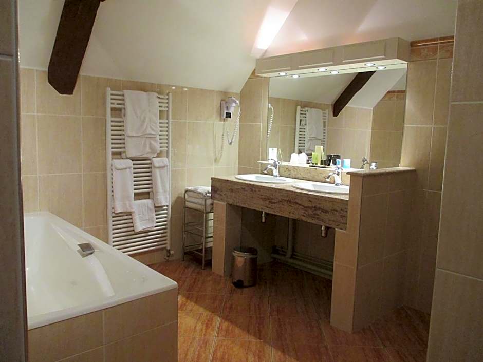 Château des Monthairons Hôtel Restaurant GastroMaison Spa privatif