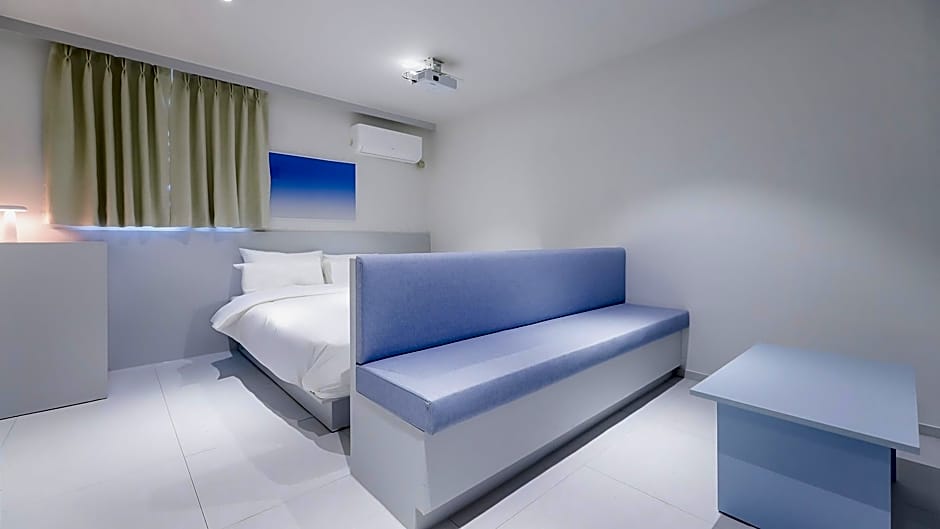 Mate Hotel