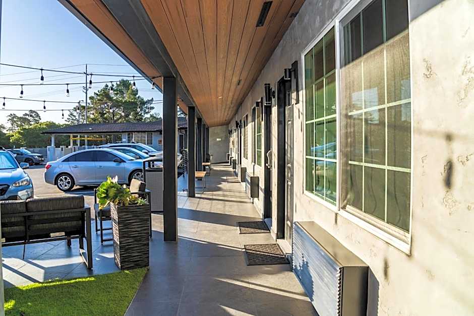 Monterey Surf Inn
