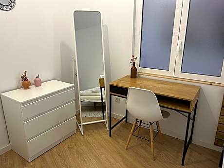 Standard Single Room with Shared Bathroom