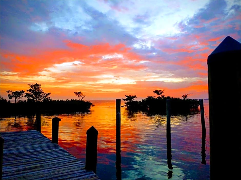 Conch Key Fishing Lodge & Marina