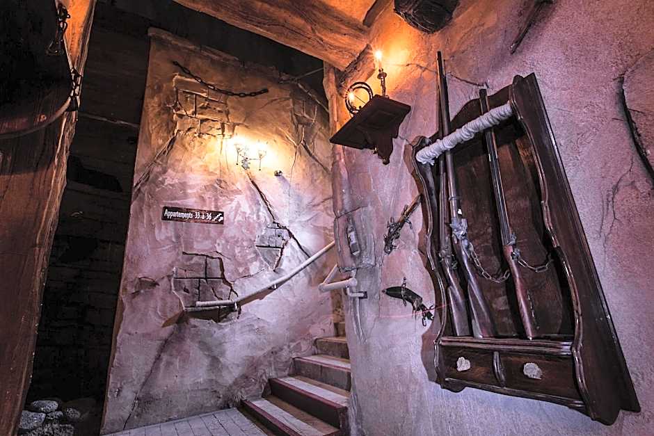 Hotel Pirates World