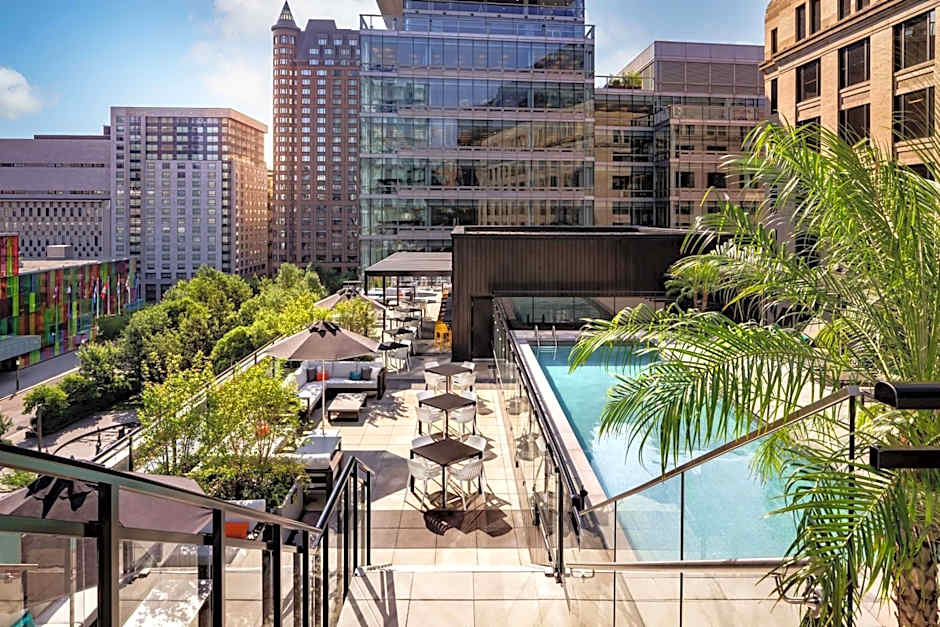 Humaniti Hotel Montreal, Autograph Collection