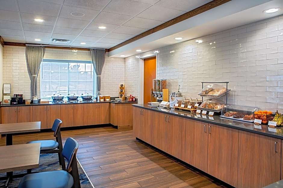 Fairfield Inn & Suites by Marriott Saratoga Malta