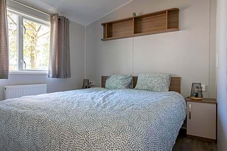 Bungalow - Water Front