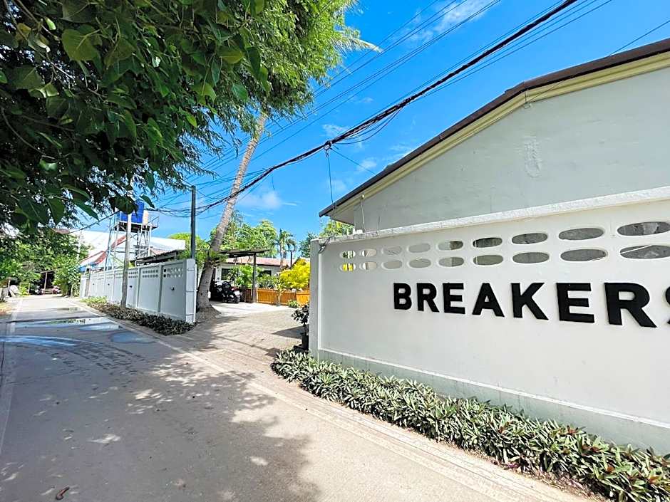 New Breakers Hotel Rawai