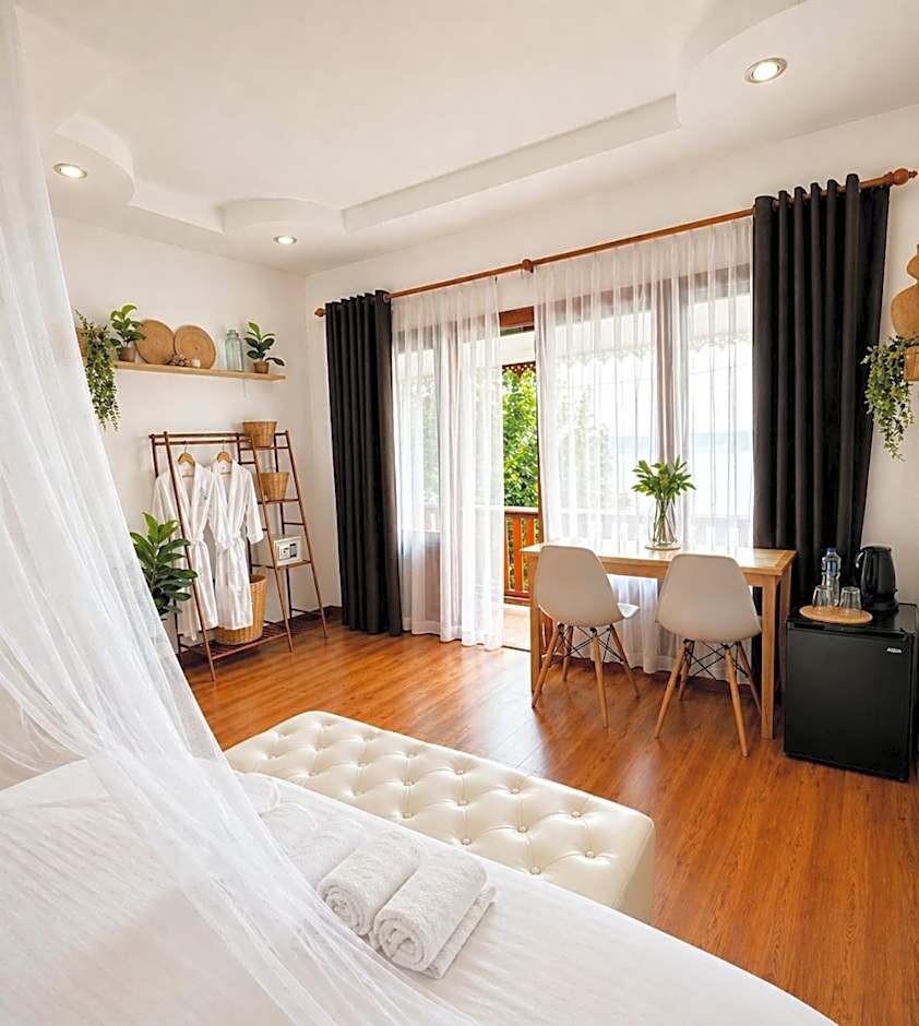 Secret Place Hotel and Restaurant