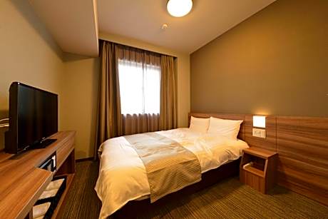 Adjoining Double Room with Shower - Non Smoking - No Daily Cleaning