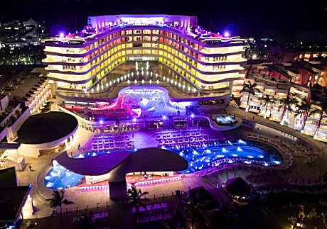 Temptation at The Tower Cancun Resort - All Inclusive - Adults Only