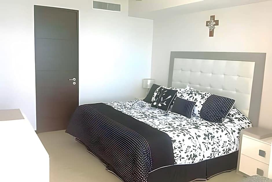 Peninsula Mazatlan 27A