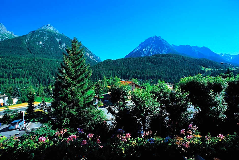 Hotel Bellaval Scuol