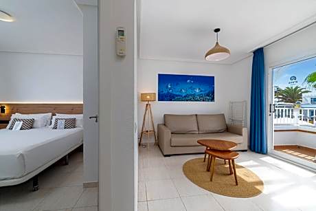 Apartment with Pool View (2 Adults + 1 Child)