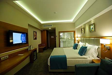 Deluxe King Room - Smoking