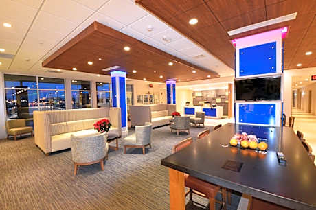Holiday Inn Express & Suites Toledo South - Perrysburg By IHG