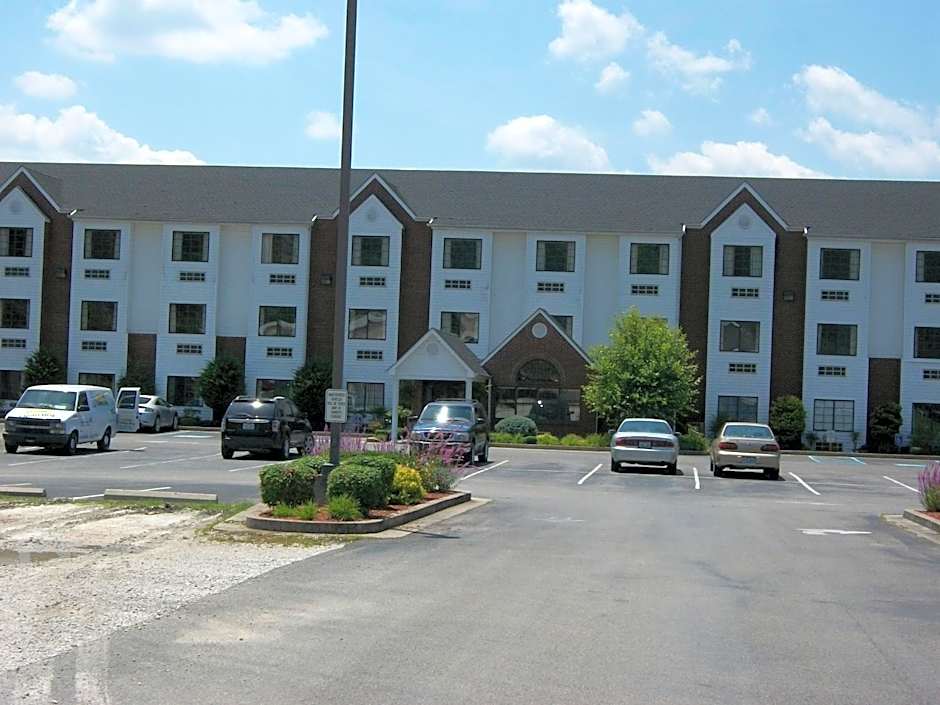 Quality Inn & Suites Prestonsburg next to Mountain Arts Center