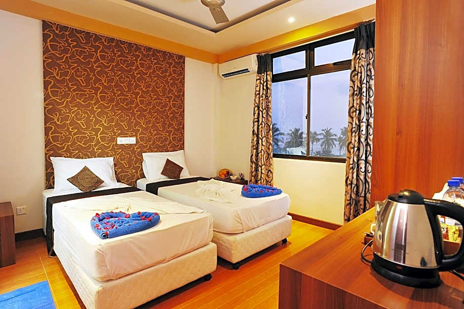 Turquoise Residence by UI