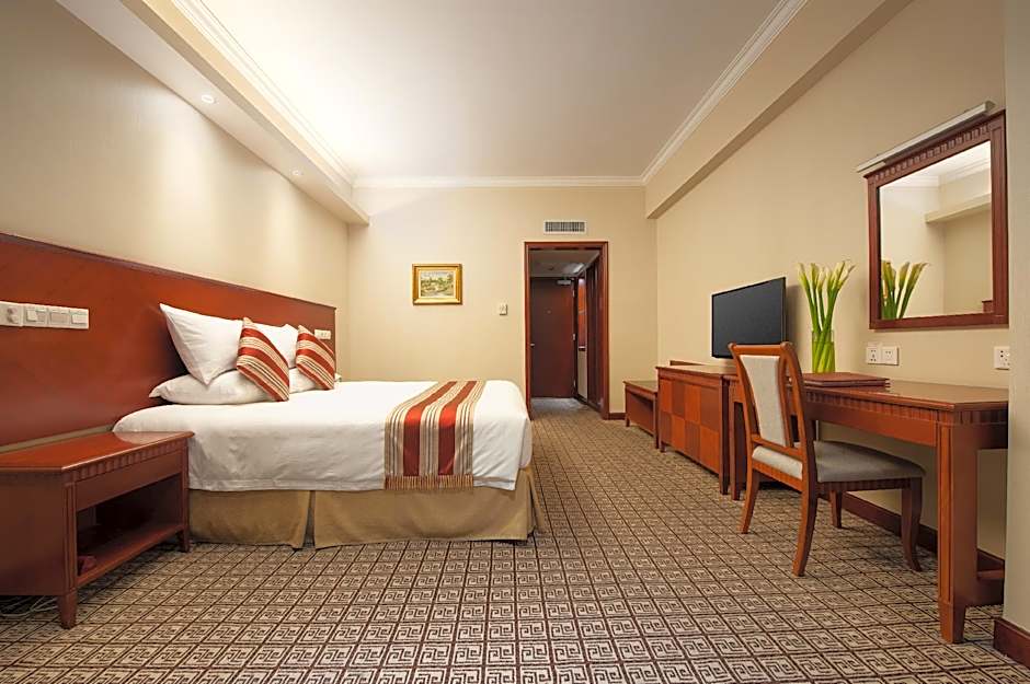 Ramada Pearl