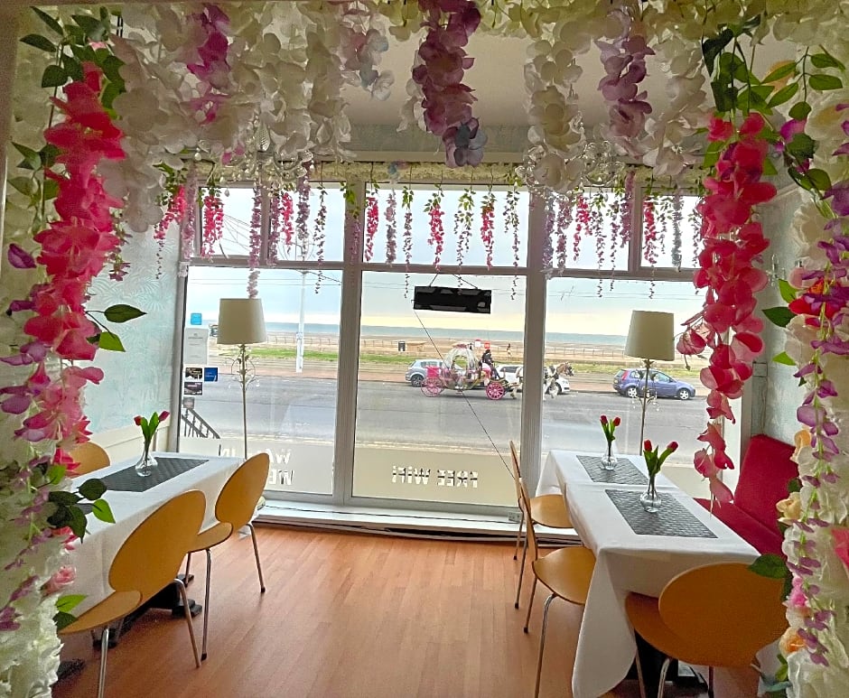 The Chimes on the Sea