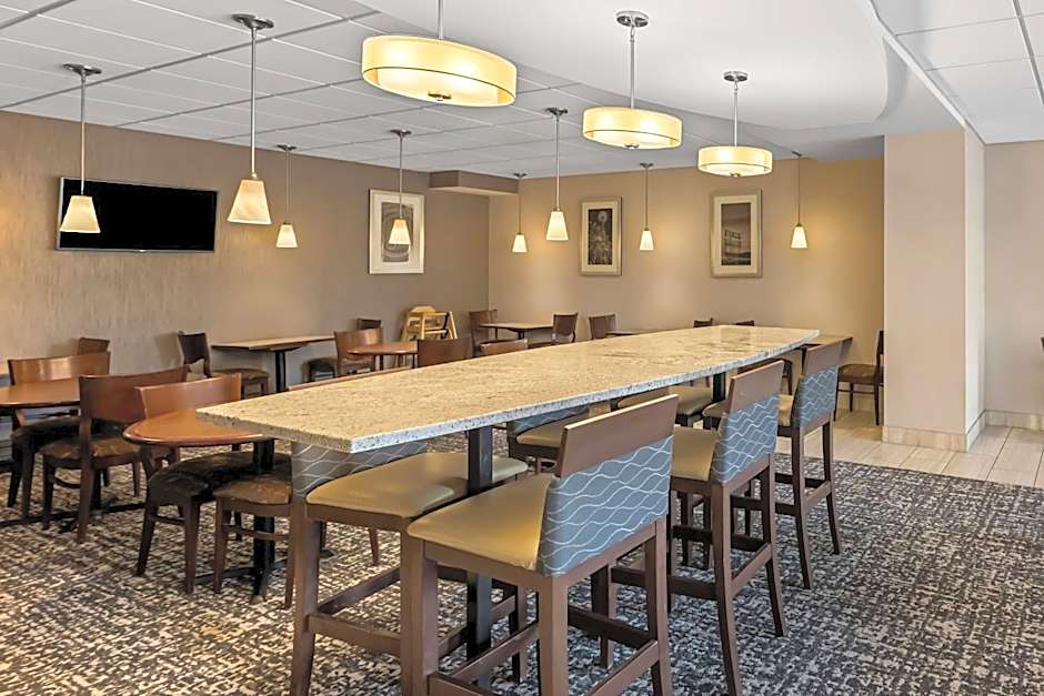 SureStay Hotel by Best Western SeaTac Airport North