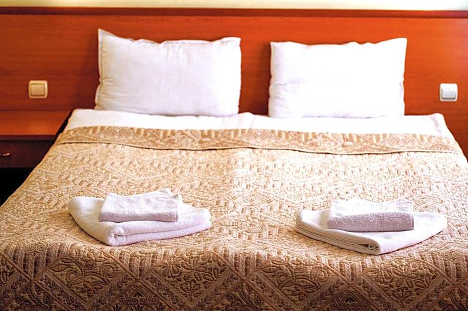 Dionis Hotel