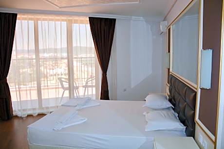 Deluxe Studio with Sea View