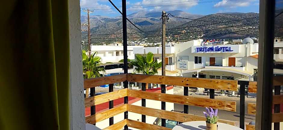 Cleo Rooms 250m from the beach