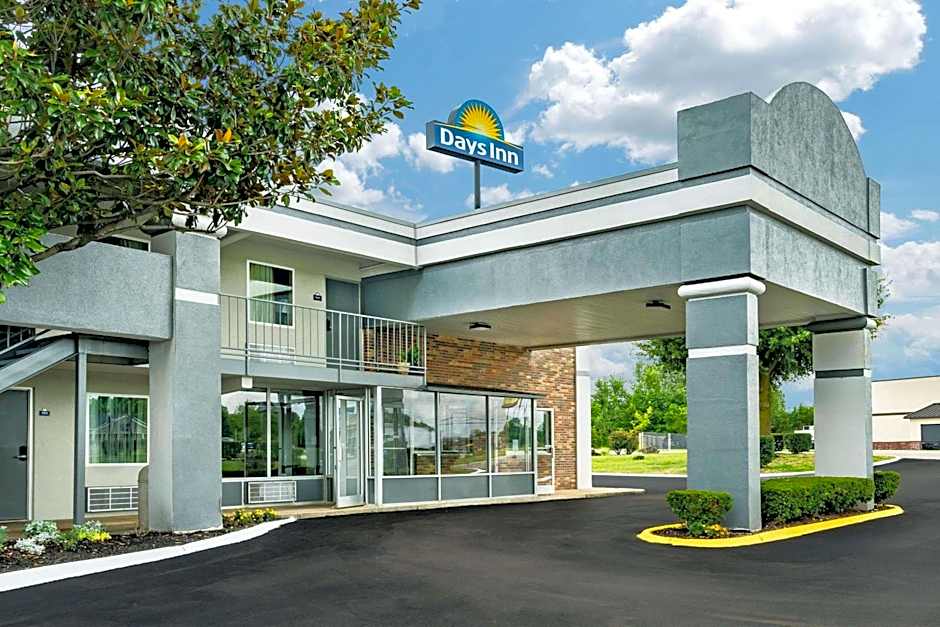 Days Inn by Wyndham Clarksville TN