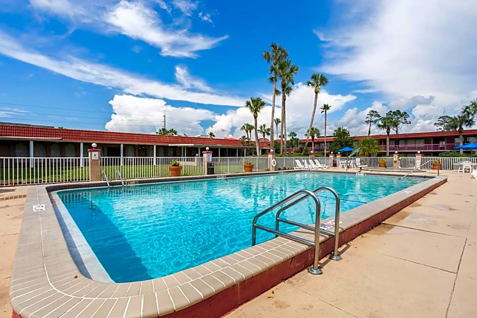 Motel 6 Spring Hill Weeki Wachee