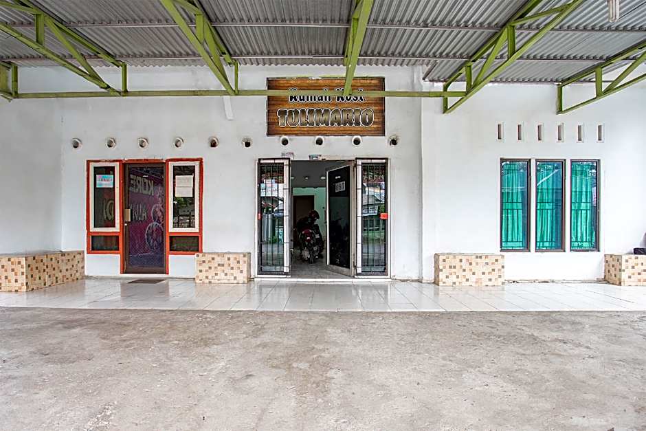 OYO Life 93403 Penginapan Adinda