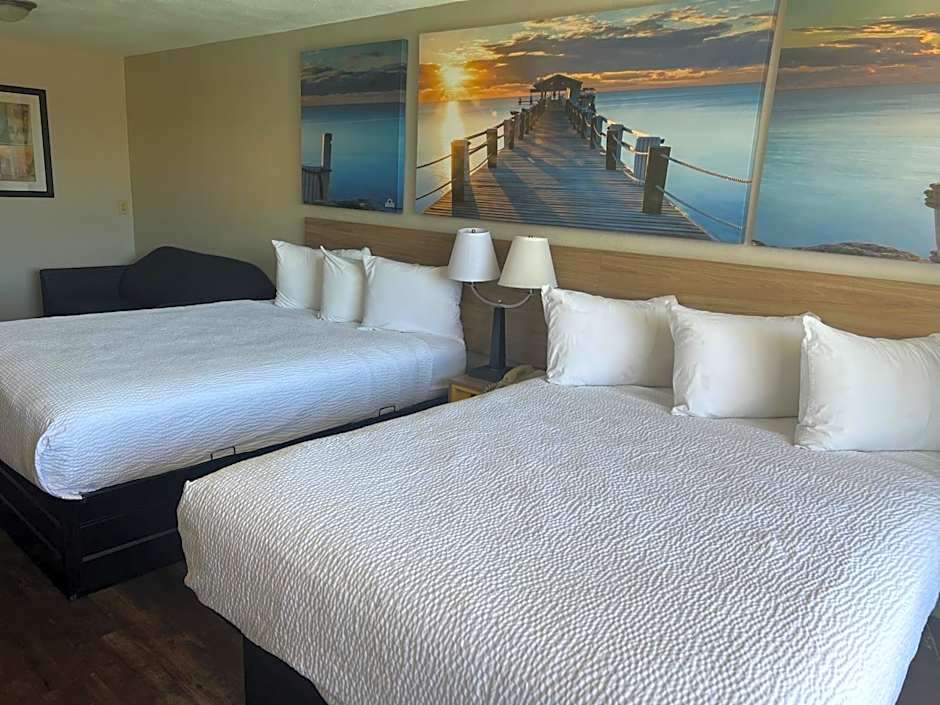 Days Inn by Wyndham St. Petersburg Central