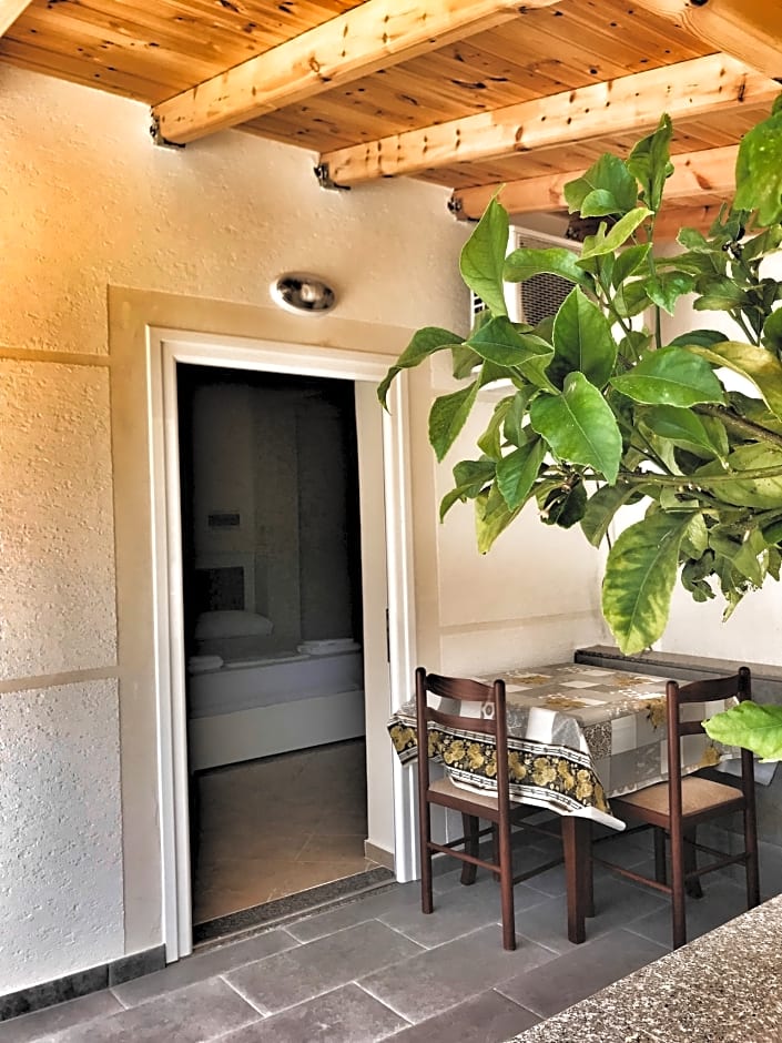 Privé Hotel And Apartments