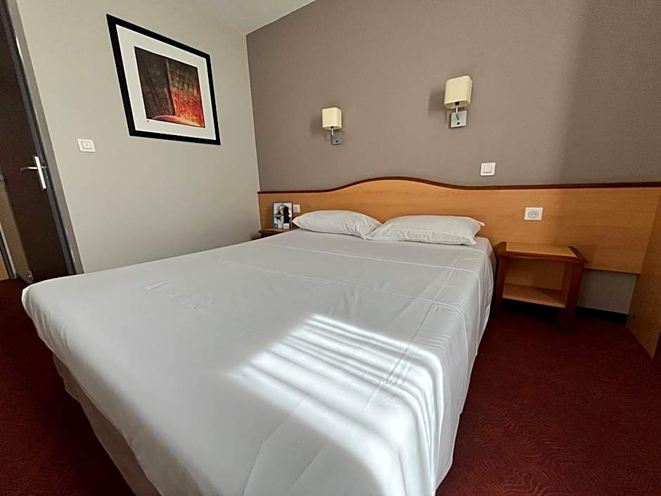 Brit Hotel Confort Montauban