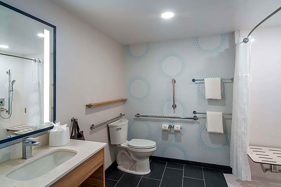 Tru By Hilton Savannah Airport