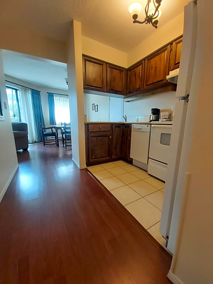 Heron's Landing Hotel