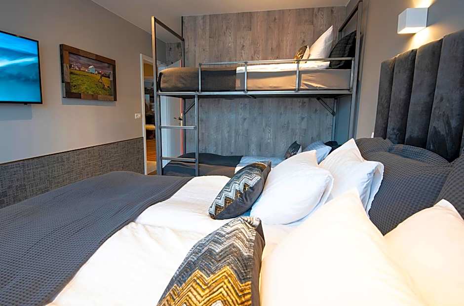 B14 Apartments & Rooms
