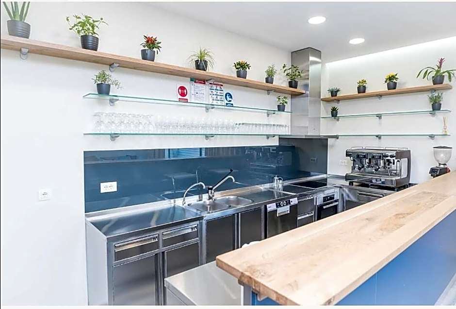 AI HOSTEL