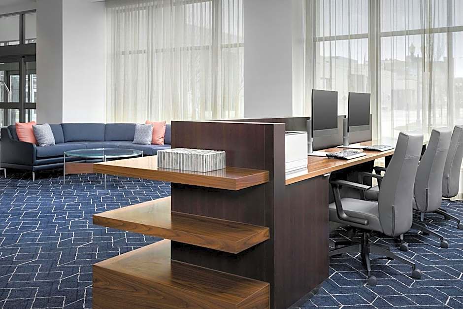 Courtyard by Marriott Muncie at Horizon Convention Center