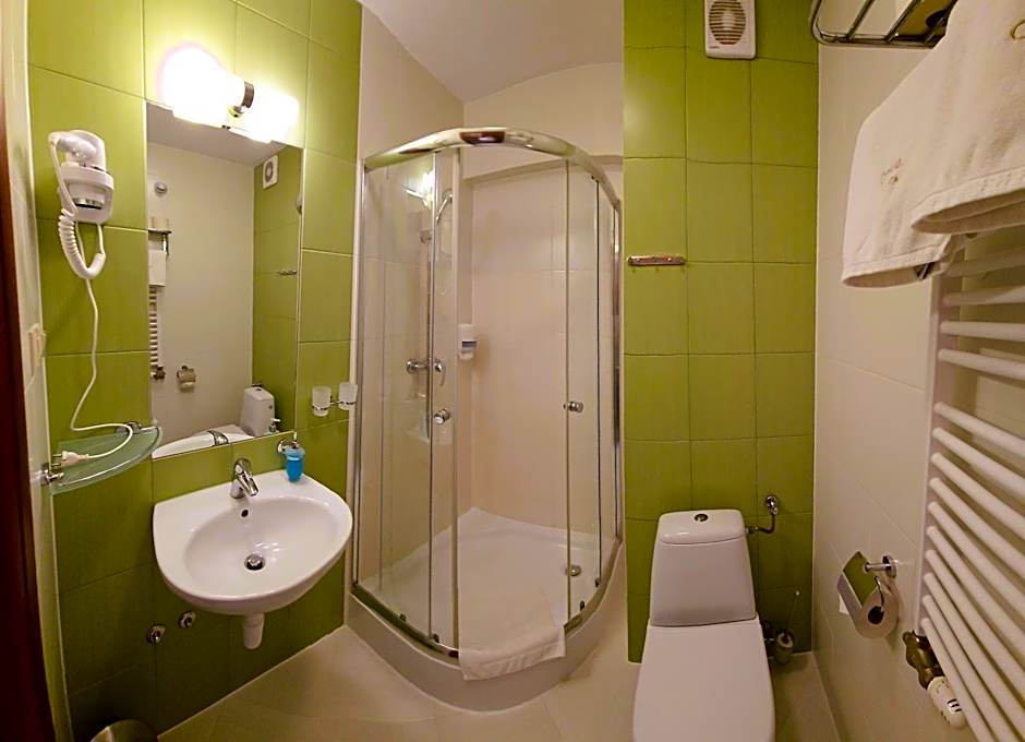 Pensjonat Crosna SPA