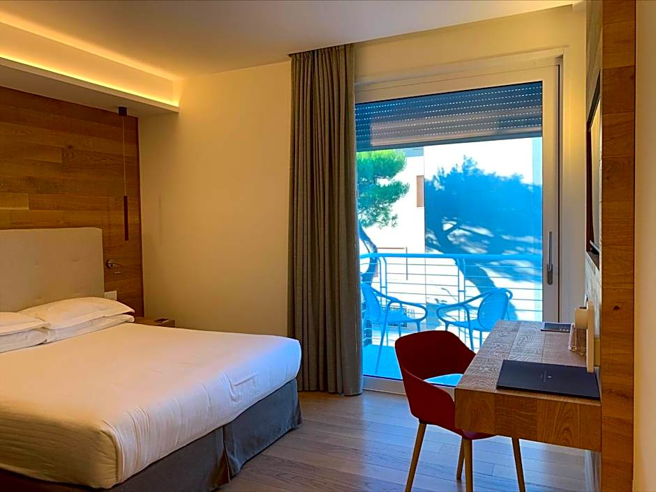 The Green Park Hotel