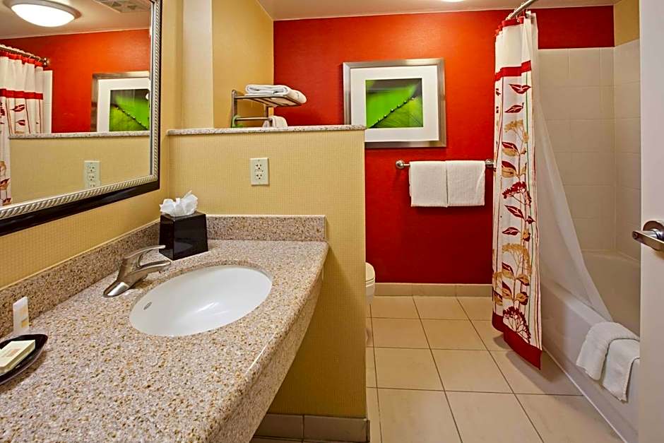 Courtyard by Marriott Louisville Northeast
