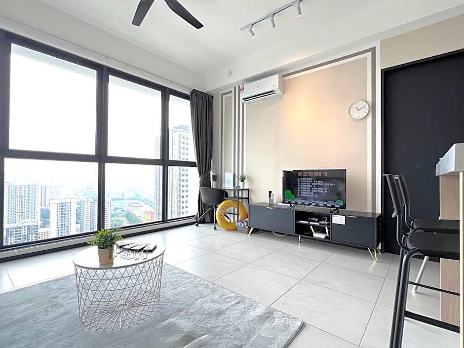 Georgetown Urban Family & Baby-Friendly Home with Skypool Seaview