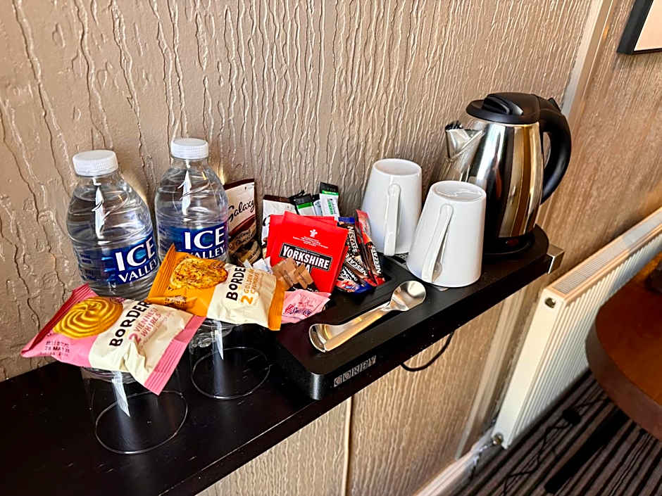 Delovely Hotel