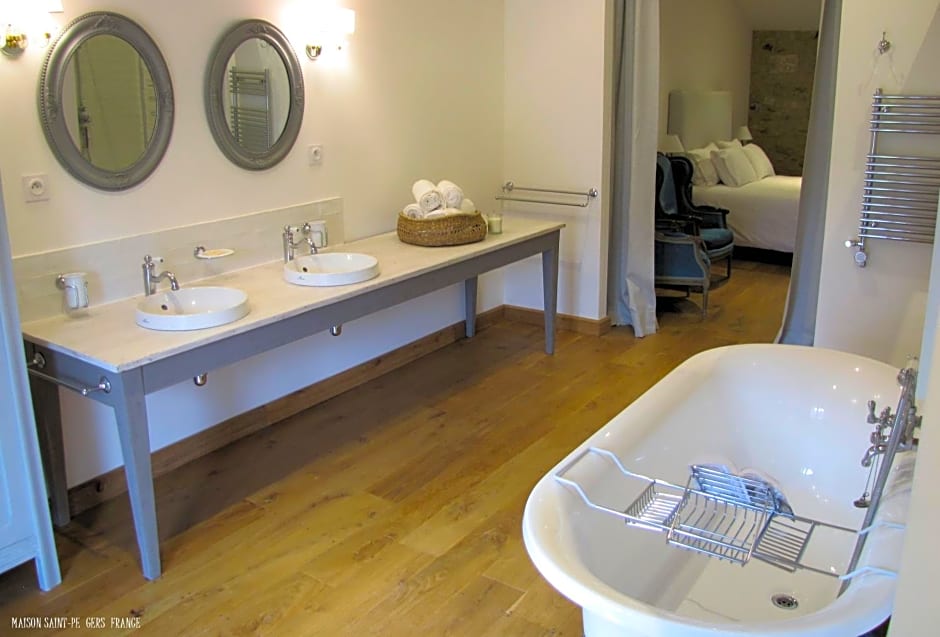 Maison Saint-Pé (Gers)