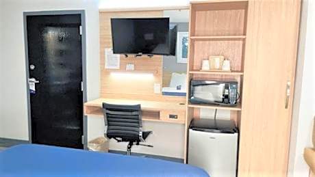 Queen Room with Two Queen Beds - Disability Access/Non-Smoking
